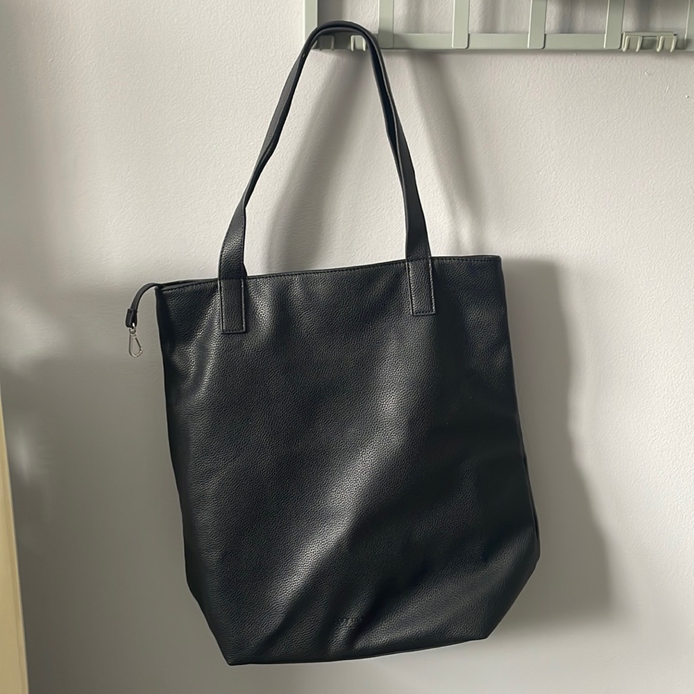 💌 vegan leather black tote bag